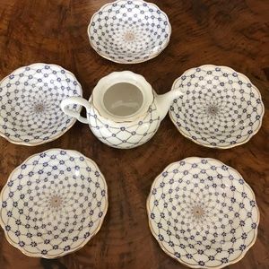 Beautiful vintage but never used UTSUWAKAN china fluted small plates & teapot